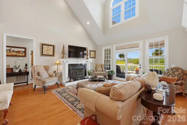 358 Olde Charter CIR #8, Jefferson, NC 28640