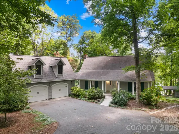 114 Forest Cove LN, Mooresville, NC 28117
