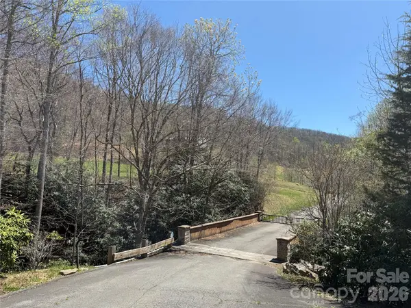 24 Elk Mountain LOOP, Newland, NC 28657
