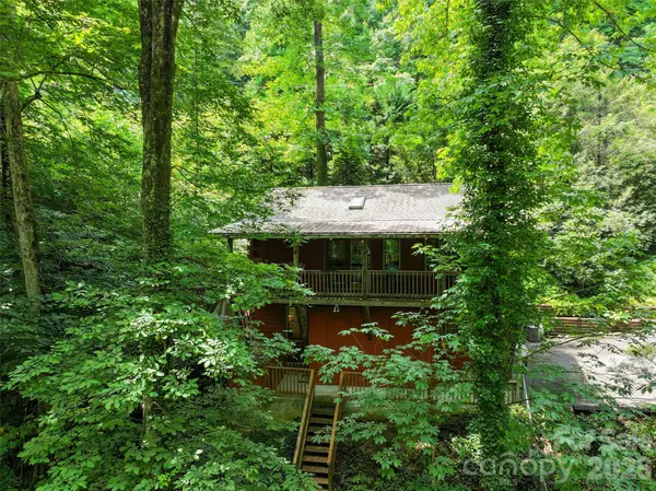 976 Wildcat RUN, Maggie Valley, NC 28751