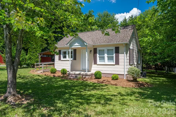 214 23rd ST NW, Hickory, NC 28601