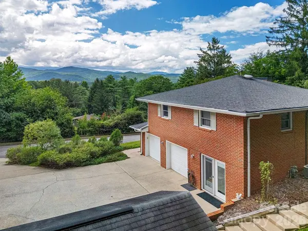 337 Delphia DR, Brevard, NC 28712