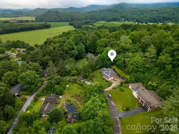 337 Delphia DR, Brevard, NC 28712