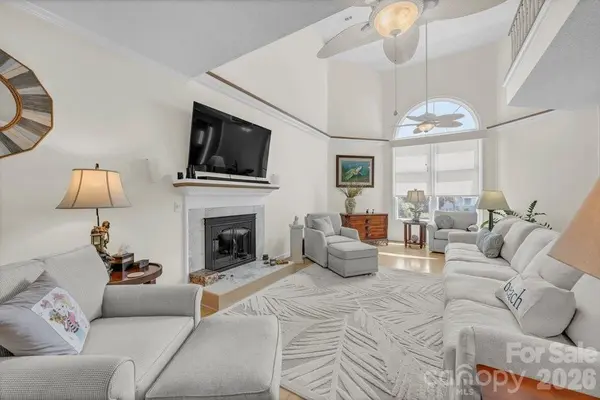 203 Norton ST, Oak Island, NC 28465