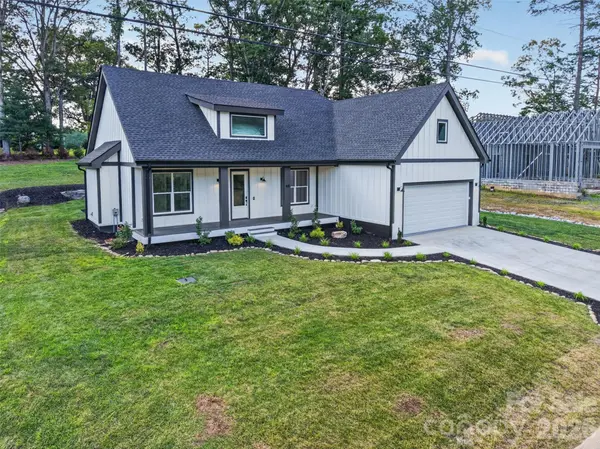68 Point Hope LN #6, Hendersonville, NC 28792