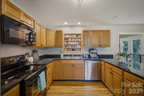 5926 Dysartsville RD, Morganton, NC 28655