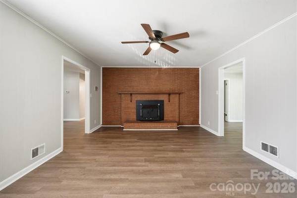 100 Piedmont DR, Kannapolis, NC 28081