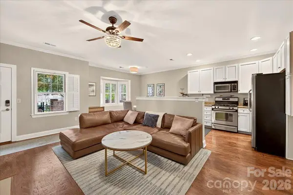 4632 Dabney Vigor DR, Charlotte, NC 28209