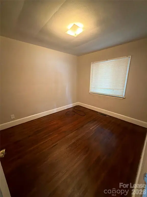 3526 Eastway DR, Charlotte, NC 28205