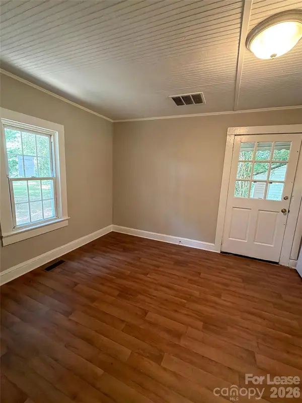 3516 Eastway DR, Charlotte, NC 28205