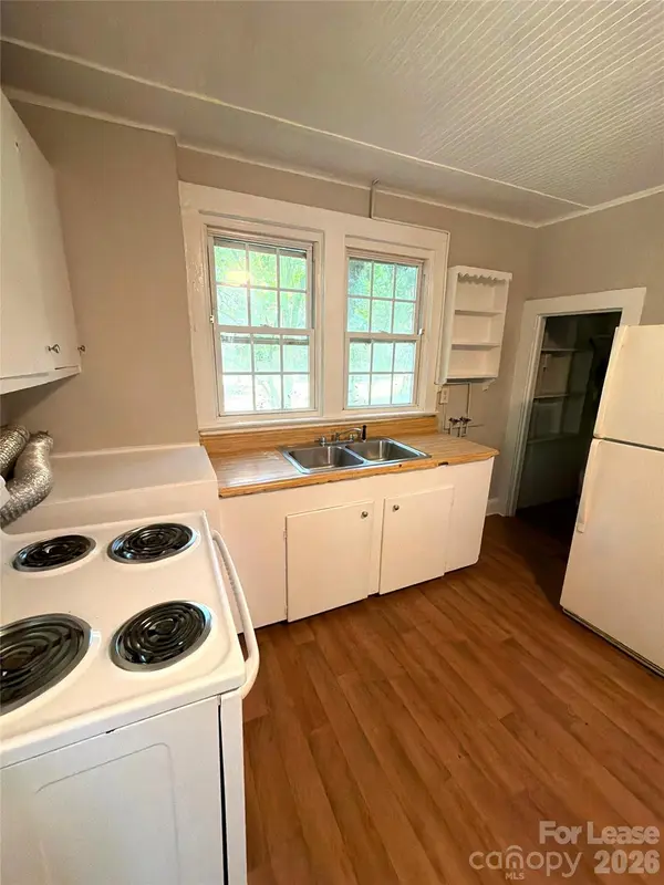 3516 Eastway DR, Charlotte, NC 28205