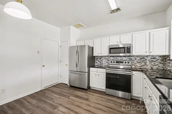 8169 Kincaid CT, Charlotte, NC 28277