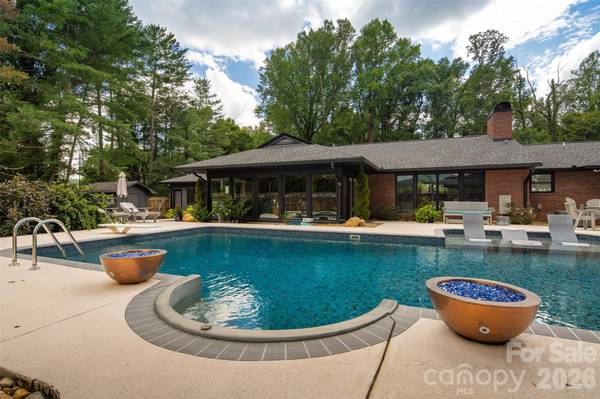 167 Maehill PL SW, Lenoir, NC 28645