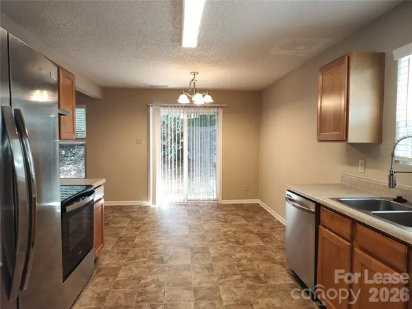 2038 Dunsmore LN, Waxhaw, NC 28173