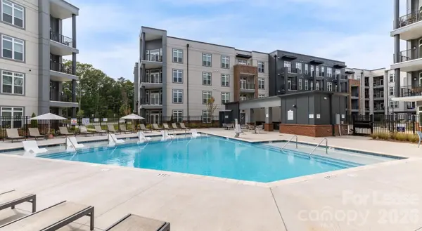 4520 Charlotte Park DR #B2, Charlotte, NC 28217