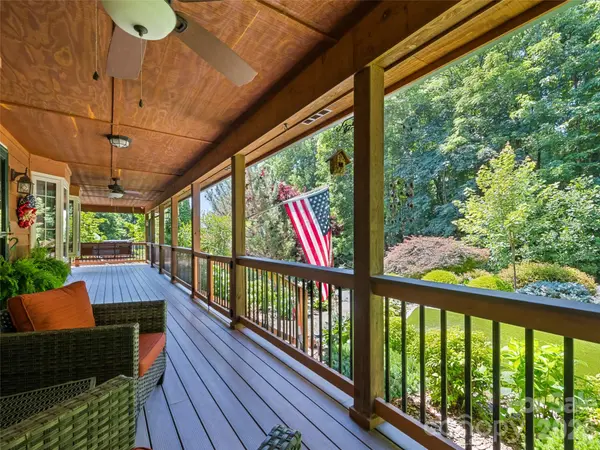 612 Brannon Forest DR, Waynesville, NC 28785