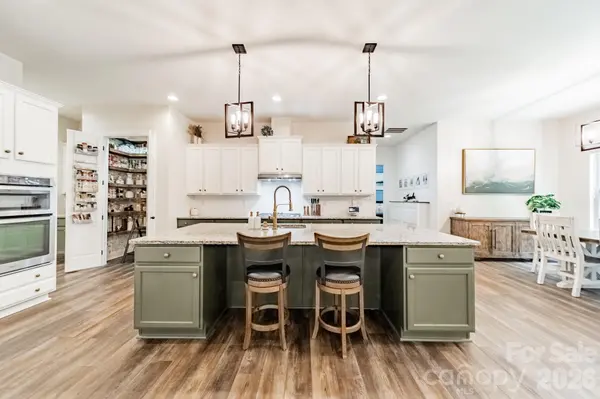 9052 Mossy Hill LN, Fort Mill, SC 29707