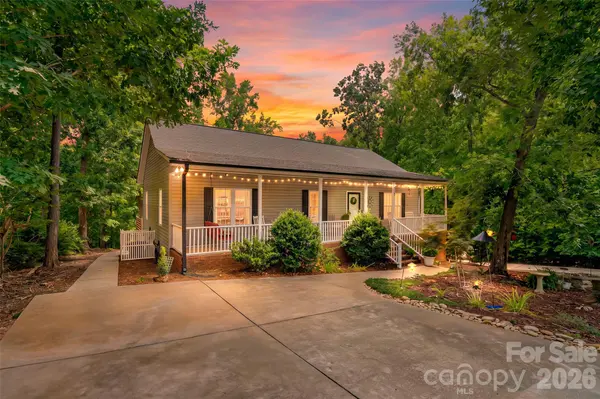 290 Skyland DR, Troy, NC 27371