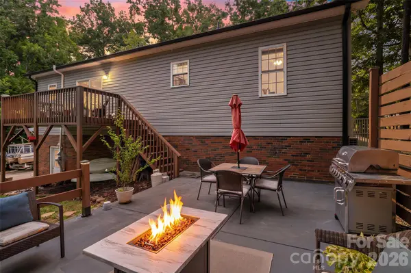 290 Skyland DR, Troy, NC 27371