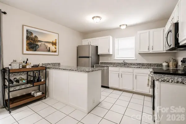 6355 Windsor Gate LN, Charlotte, NC 28215