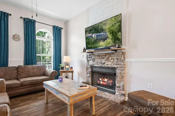 138 Valley Glen DR, Troutman, NC 28166