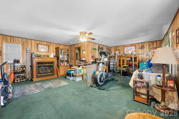 2504 Brentwood CIR, Lenoir, NC 28645