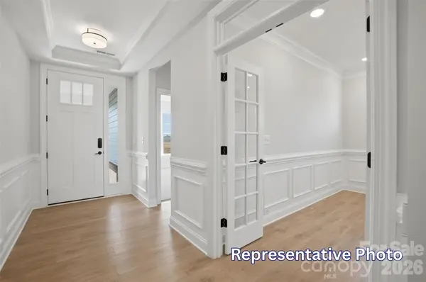 8422 Acadia Pkwy, Sherrills Ford, NC 28673