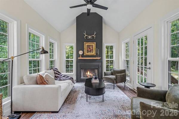 7024 Rothmore ST, Charlotte, NC 28215