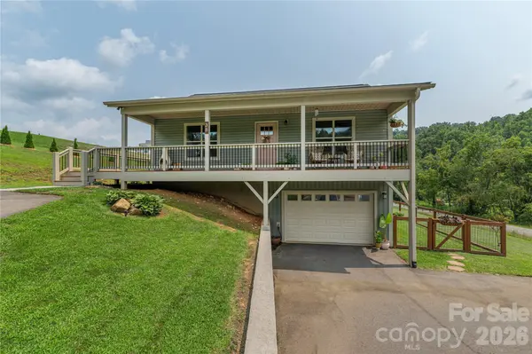 38 Sunrise DR, Mars Hill, NC 28754