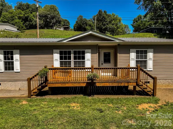 797 Pleasant Valley RD, Burnsville, NC 28714