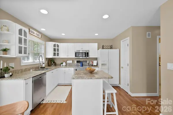 20 Good Day CT, Candler, NC 28715