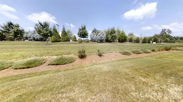 386 Secretariat DR, Iron Station, NC 28080