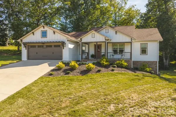 133 Maplewood CT, Hudson, NC 28638
