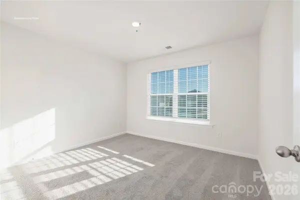 605 17th Avenue DR NE, Hickory, NC 28601