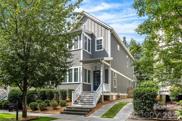1431 Tippah Park CT, Charlotte, NC 28205
