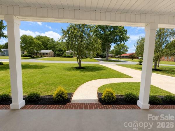 2606 Pine Forest DR, Gastonia, NC 28056
