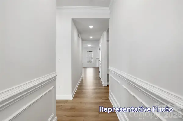 8470 Acadia Pkwy, Sherrills Ford, NC 28673