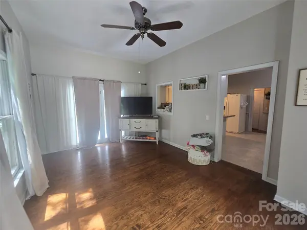 130 Shiloh RD, Troy, NC 27371