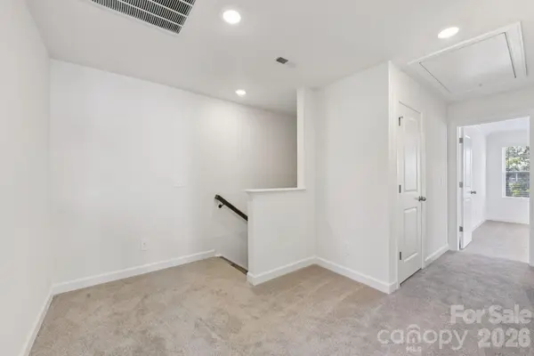9004 Foggy Brook LOOP, Charlotte, NC 28216