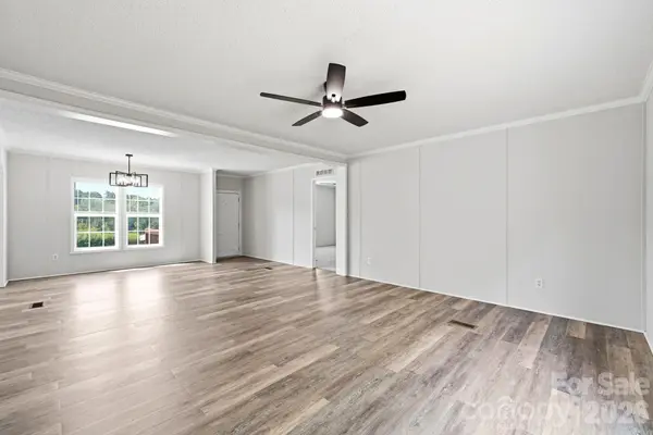 1006 Canada DR, Dallas, NC 28034