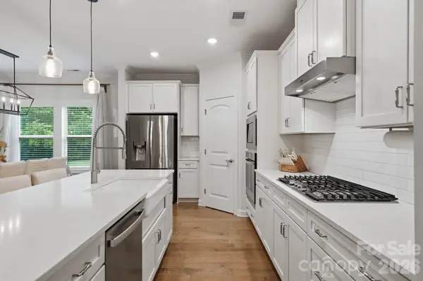 8504 Pennegrove CIR, Charlotte, NC 28214