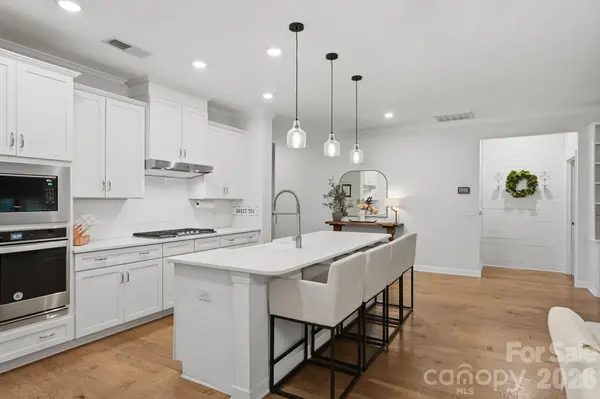 8504 Pennegrove CIR, Charlotte, NC 28214