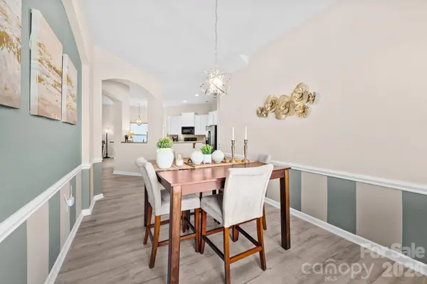 3813 Quiet Creek CIR, Charlotte, NC 28213