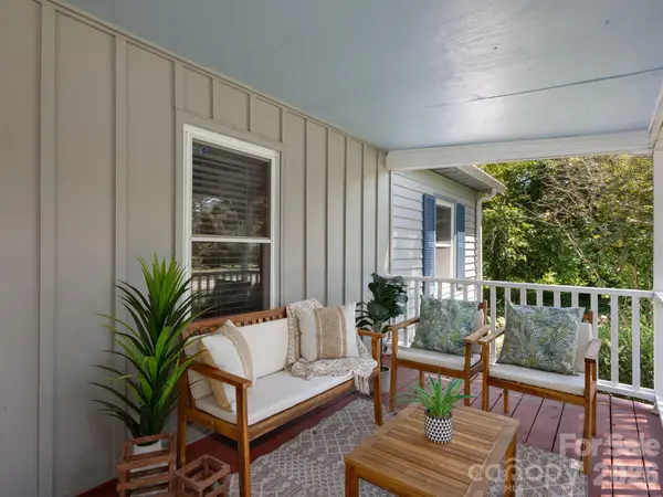 304 Old Haw Creek RD, Asheville, NC 28805