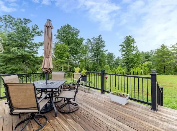 2689 Kite DR, Lenoir, NC 28645