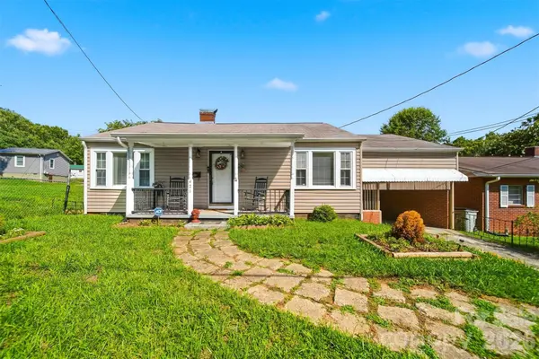 421 Finley AVE NW, Lenoir, NC 28645
