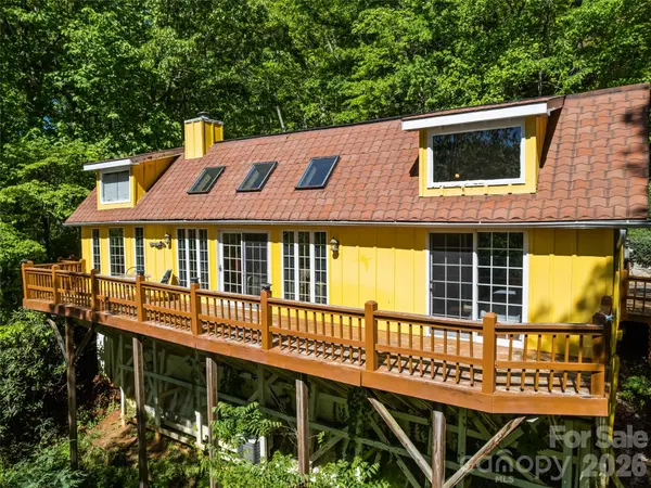 969 Mountain View DR, Maggie Valley, NC 28751