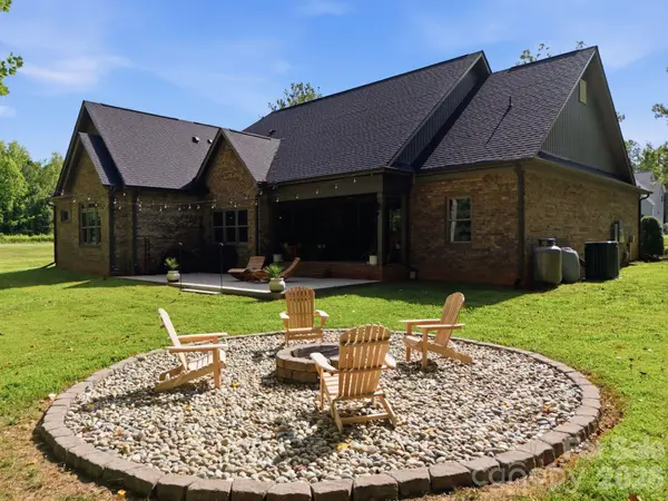 200 Barra DR, Waxhaw, NC 28173