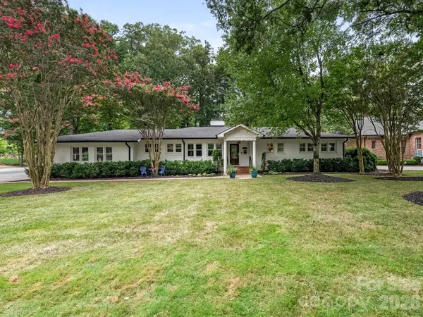 2652 Knollwood RD, Charlotte, NC 28211
