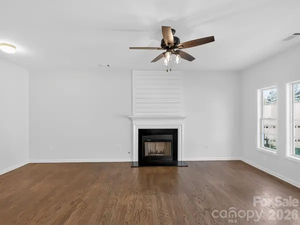 502 Drayton Hall BLVD, Duncan, SC 29334